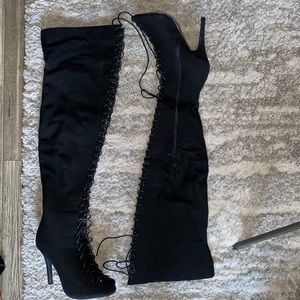 Black thigh high boot heels size 6